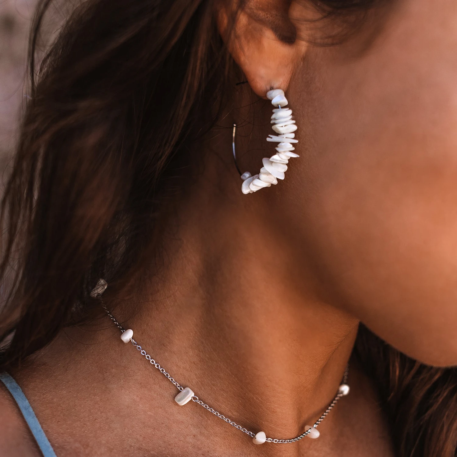 Mother Of Pearl Chip Hoop Earrings - Image 4