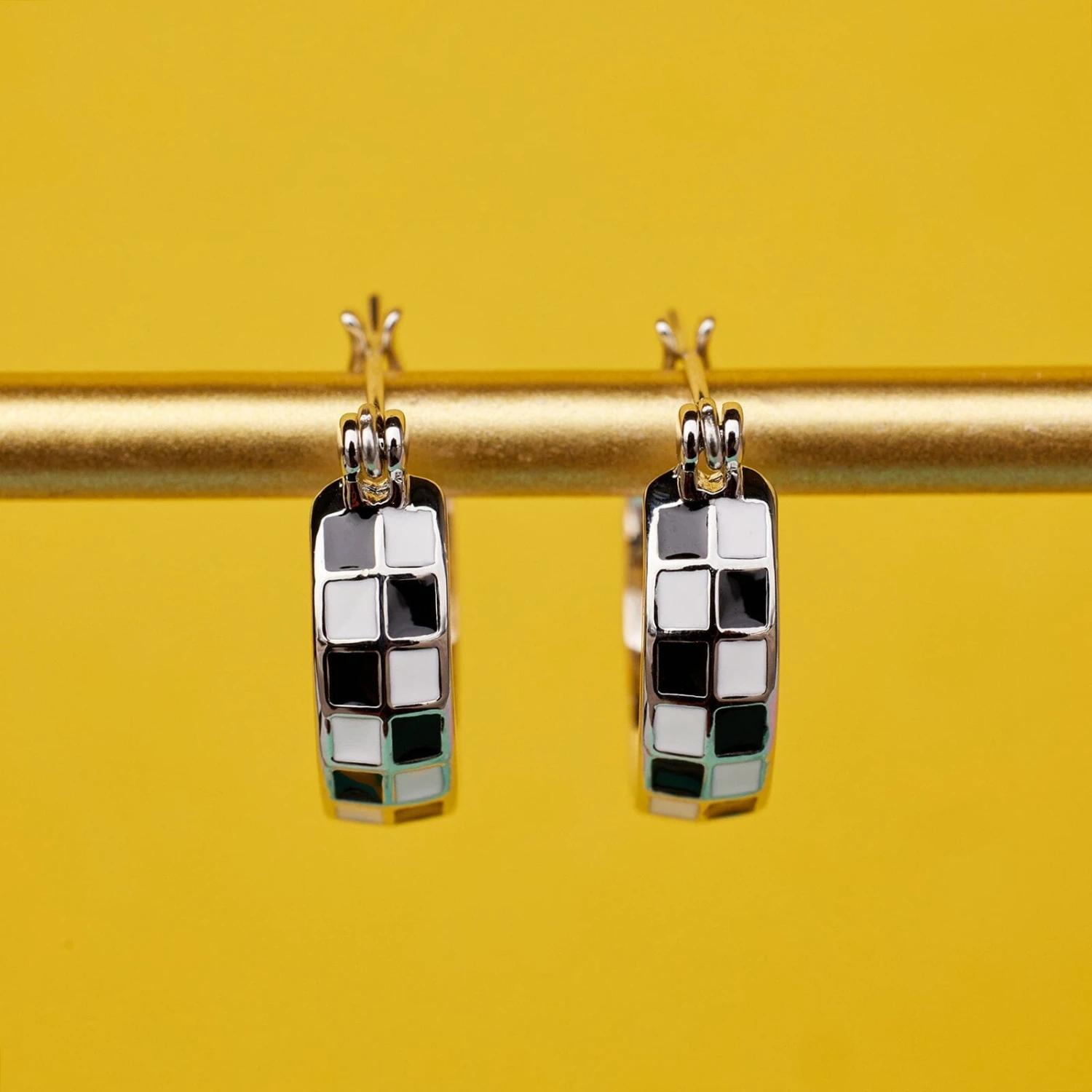 Checkerboard Huggies - Image 4