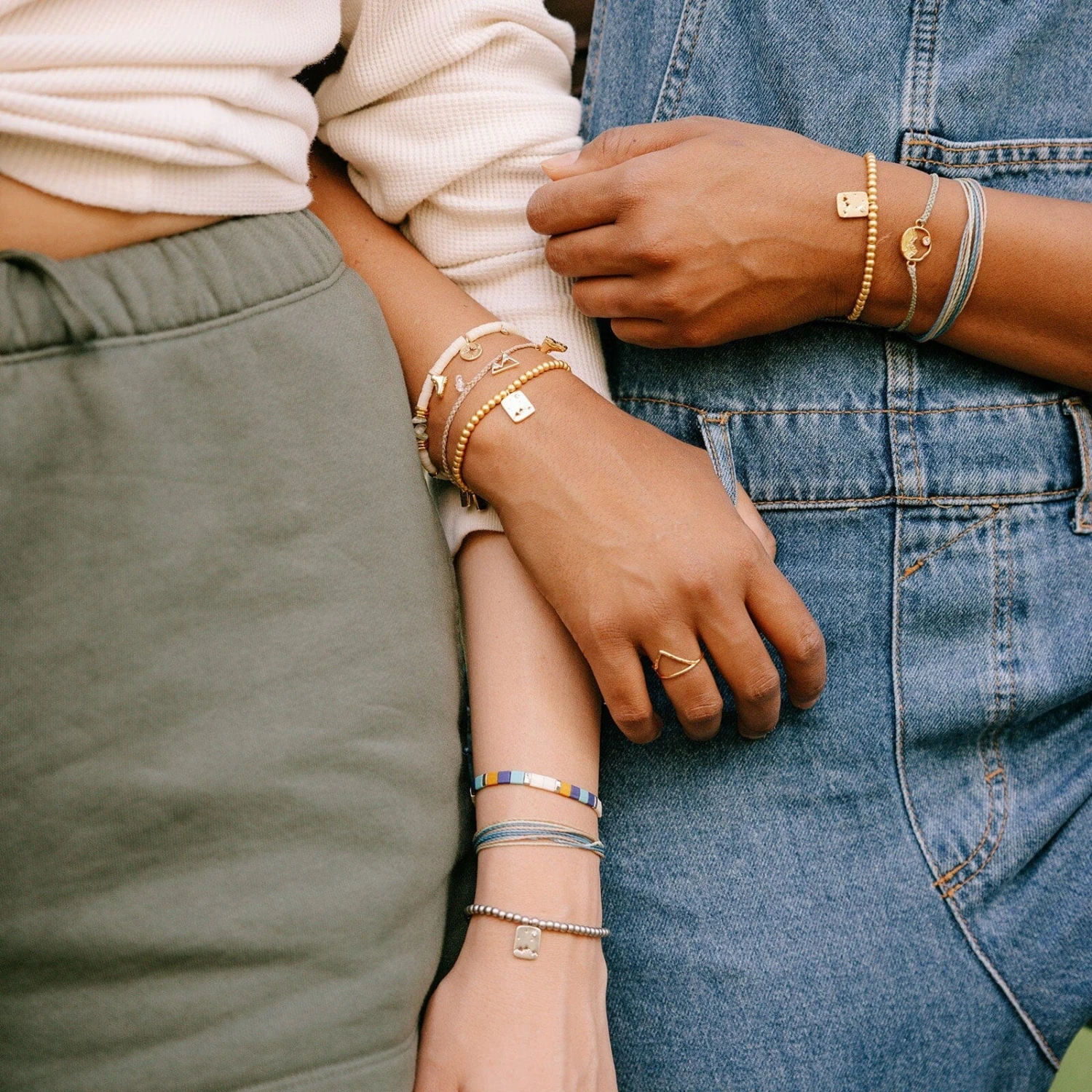 Outdoorsy Gals Metal Bead Stretch Bracelet - Image 8