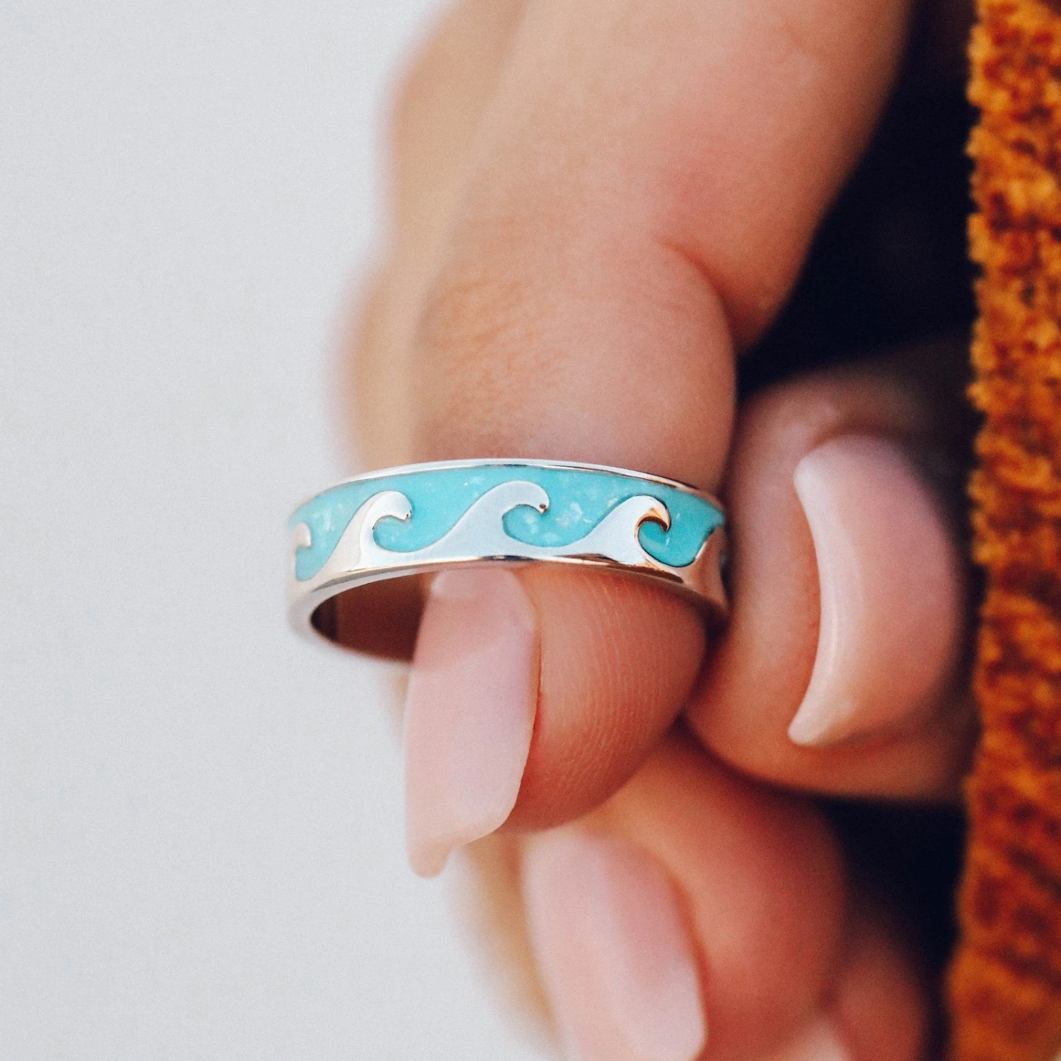 Reversible Enamel Wave Ring - Image 7