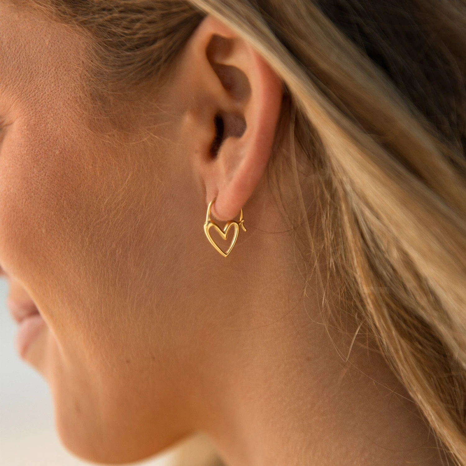 Delicate Heart Hoop Earrings - Image 7