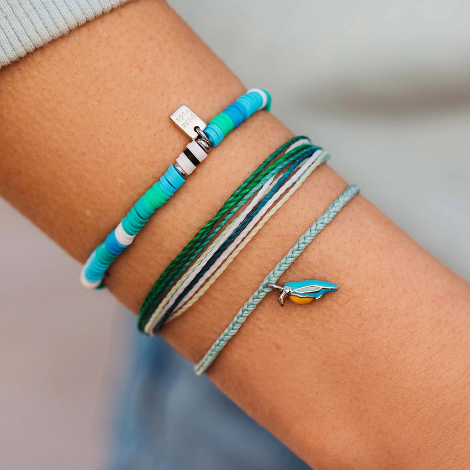 Rainforest Heshi Bead Stretch Bracelet - Image 4